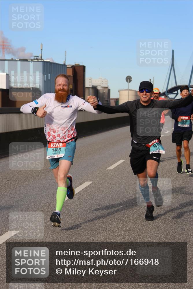 03.10.2024 - Köhlbrandbrückenlauf Miley Keyser http://msf.ph/oto/7166948 03.10.2024 09:41:25 Position 3 1423, 1378, 1680 meine-sportfotos.de
