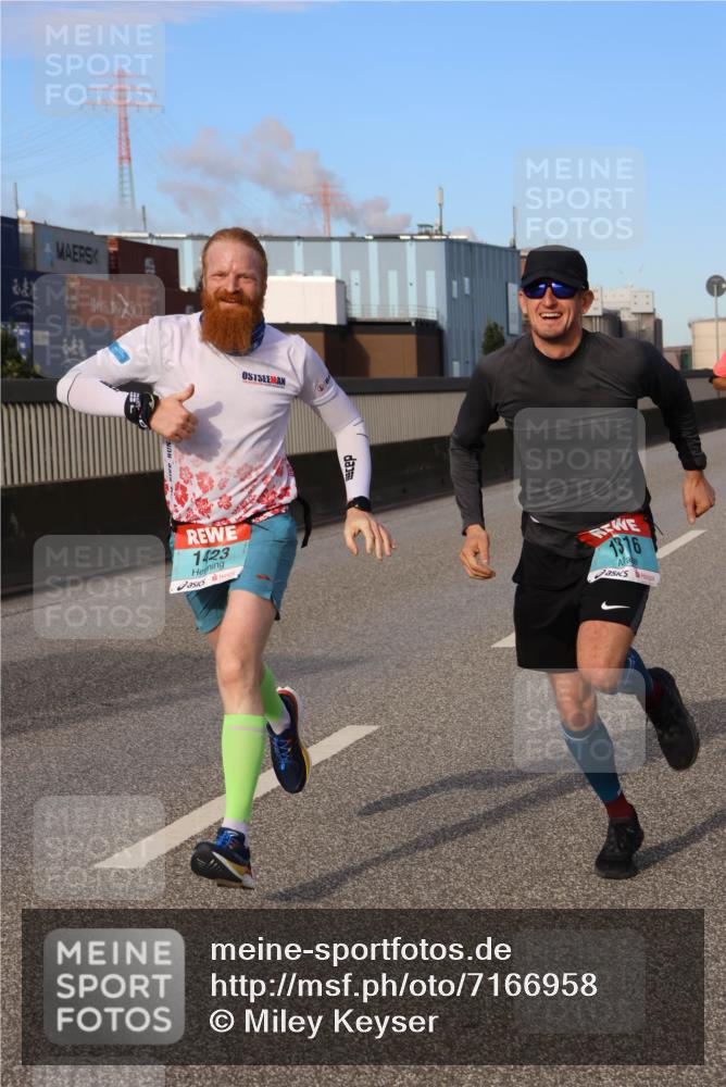 03.10.2024 - Köhlbrandbrückenlauf Miley Keyser http://msf.ph/oto/7166958 03.10.2024 09:41:26 Position 3 1423, 1316 meine-sportfotos.de