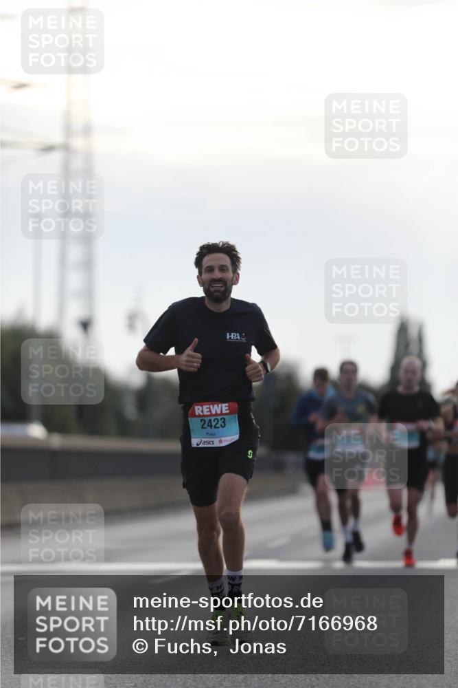 03.10.2024 - Köhlbrandbrückenlauf Fuchs,  Jonas http://msf.ph/oto/7166968 03.10.2024 09:10:01 Position 3 2423 meine-sportfotos.de