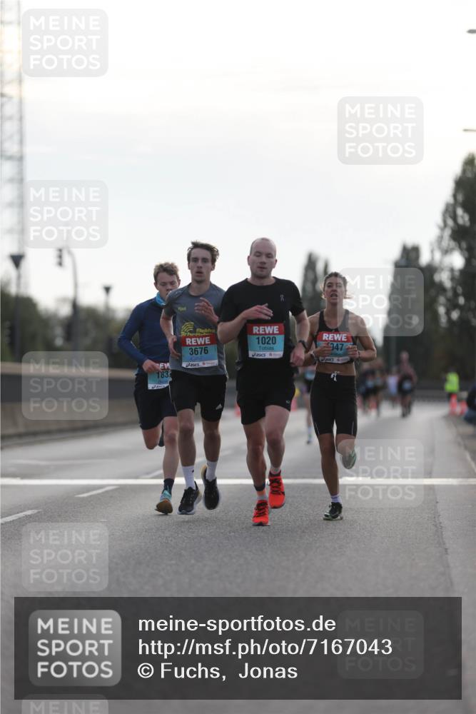 03.10.2024 - Köhlbrandbrückenlauf Fuchs,  Jonas http://msf.ph/oto/7167043 03.10.2024 09:10:04 Position 3 183, 3676, 1020, 947 meine-sportfotos.de