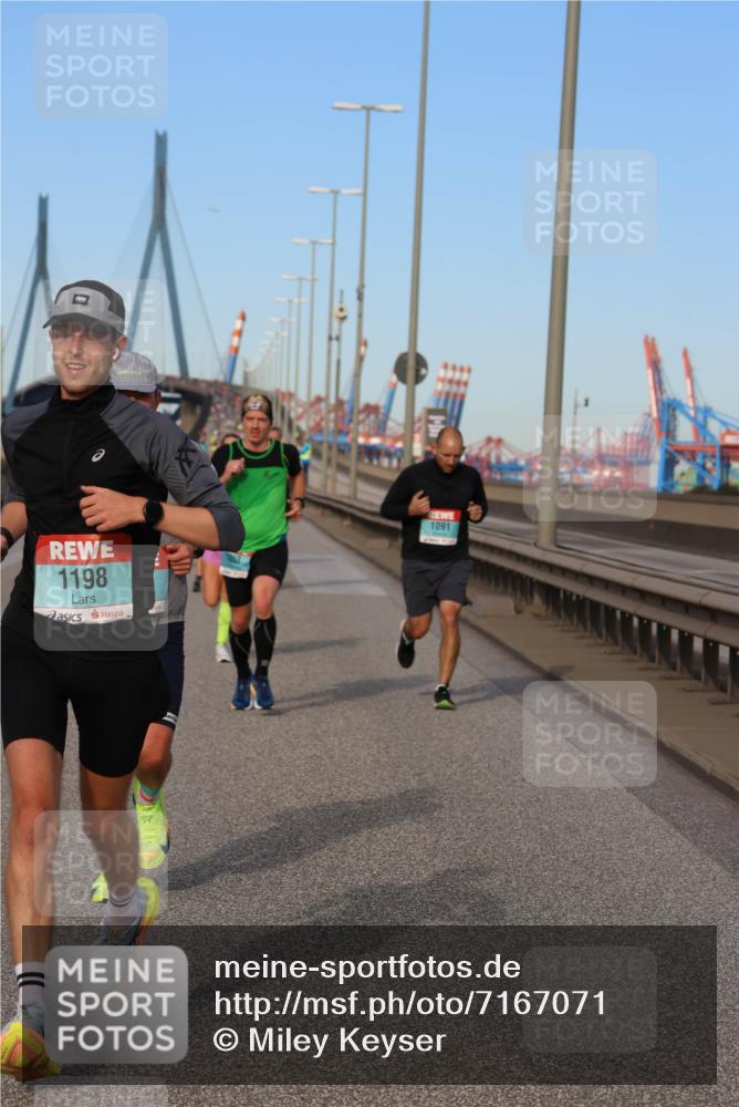 03.10.2024 - Köhlbrandbrückenlauf Miley Keyser http://msf.ph/oto/7167071 03.10.2024 09:41:45 Position 3 1198, 1091 meine-sportfotos.de