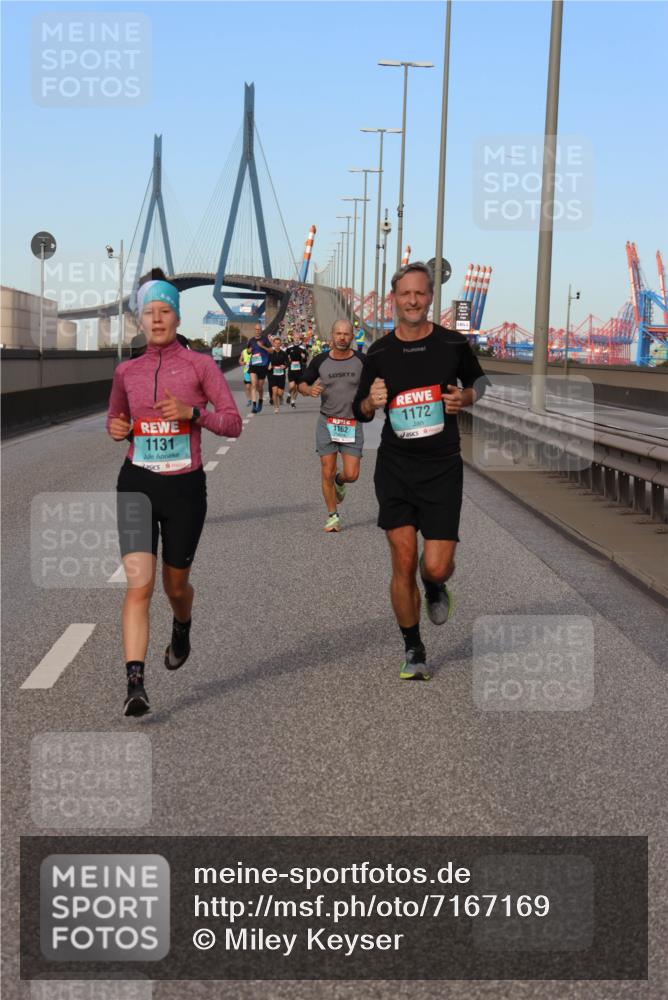 03.10.2024 - Köhlbrandbrückenlauf Miley Keyser http://msf.ph/oto/7167169 03.10.2024 09:41:53 Position 3 1131, 1162, 1172 meine-sportfotos.de