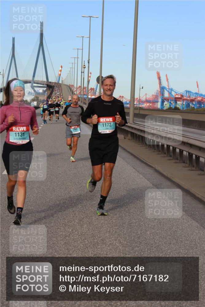 03.10.2024 - Köhlbrandbrückenlauf Miley Keyser http://msf.ph/oto/7167182 03.10.2024 09:41:54 Position 3 1131, 1162, 1172 meine-sportfotos.de