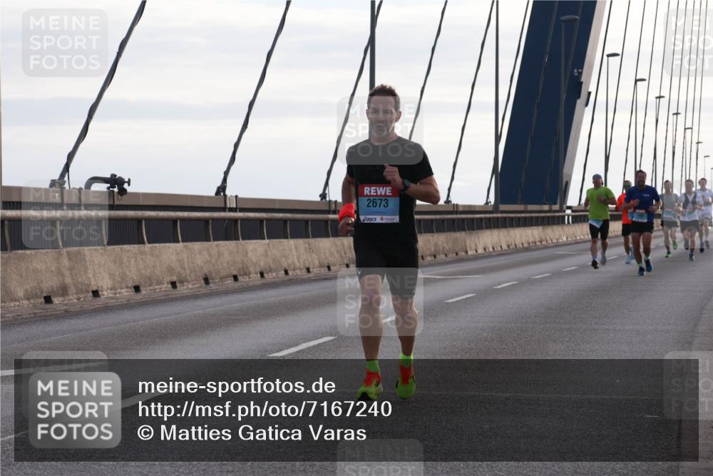 03.10.2024 - Köhlbrandbrückenlauf Matties Gatica Varas http://msf.ph/oto/7167240 03.10.2024 09:20:05 Position 2 2673 meine-sportfotos.de