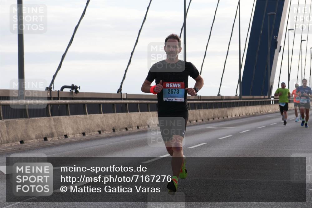03.10.2024 - Köhlbrandbrückenlauf Matties Gatica Varas http://msf.ph/oto/7167276 03.10.2024 09:20:06 Position 2 2673 meine-sportfotos.de