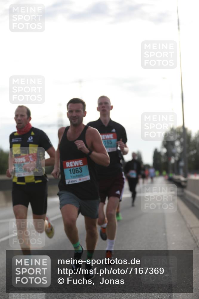 03.10.2024 - Köhlbrandbrückenlauf Fuchs,  Jonas http://msf.ph/oto/7167369 03.10.2024 09:10:27 Position 3 1063, 165 meine-sportfotos.de