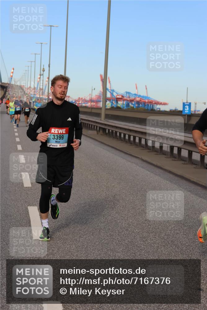 03.10.2024 - Köhlbrandbrückenlauf Miley Keyser http://msf.ph/oto/7167376 03.10.2024 09:41:58 Position 3 3399, 31 meine-sportfotos.de