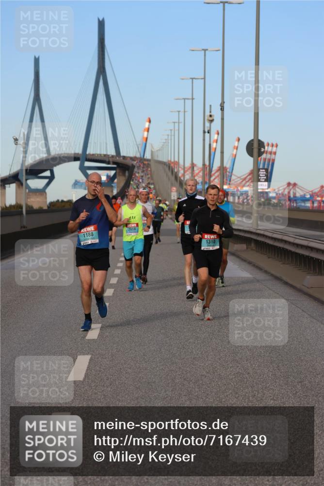 03.10.2024 - Köhlbrandbrückenlauf Miley Keyser http://msf.ph/oto/7167439 03.10.2024 09:42:04 Position 3 1188, 2659, 1310 meine-sportfotos.de