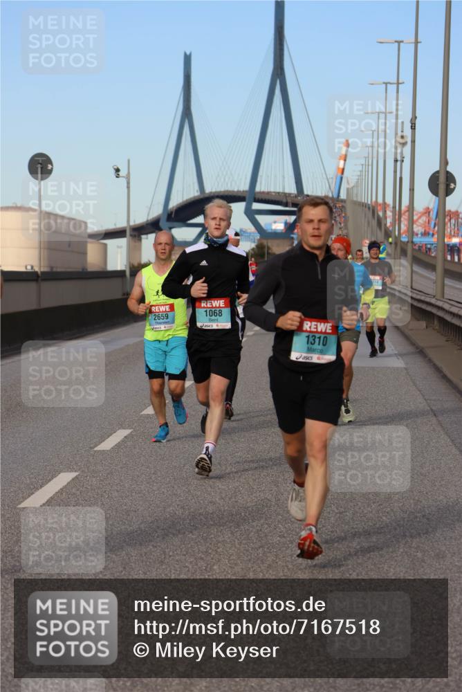 03.10.2024 - Köhlbrandbrückenlauf Miley Keyser http://msf.ph/oto/7167518 03.10.2024 09:42:08 Position 3 2659, 1068, 1310, 114 meine-sportfotos.de