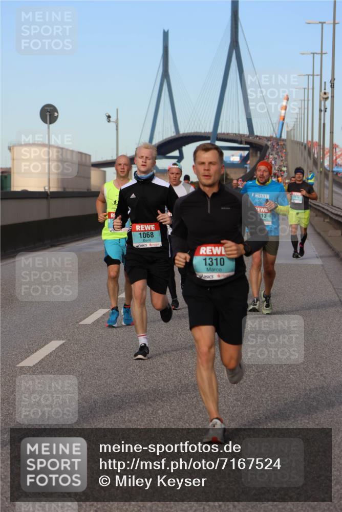 03.10.2024 - Köhlbrandbrückenlauf Miley Keyser http://msf.ph/oto/7167524 03.10.2024 09:42:08 Position 3 1068, 1310, 1114, 13 meine-sportfotos.de