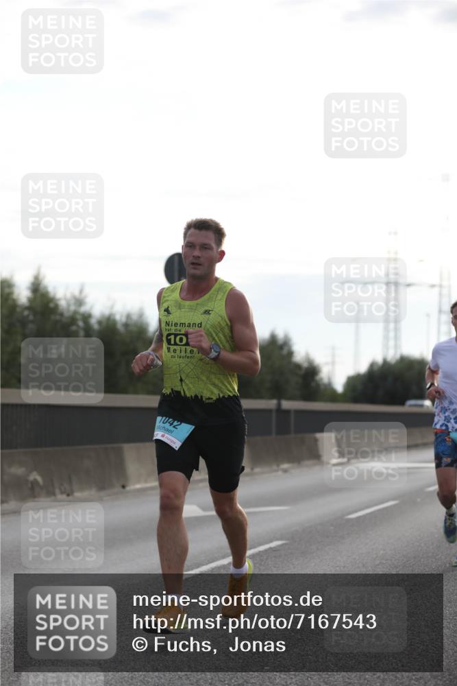 03.10.2024 - Köhlbrandbrückenlauf Fuchs,  Jonas http://msf.ph/oto/7167543 03.10.2024 09:10:39 Position 3 10, 1042 meine-sportfotos.de