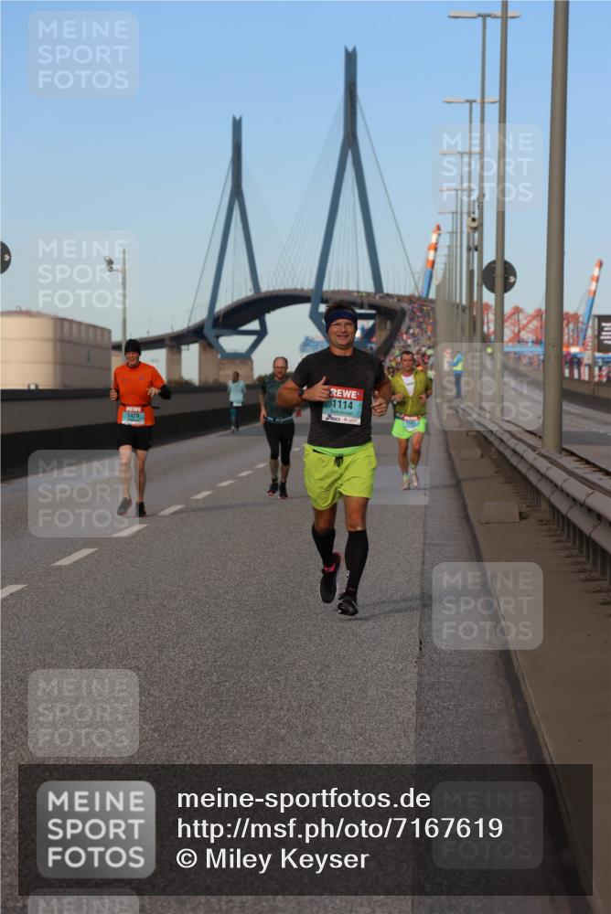 03.10.2024 - Köhlbrandbrückenlauf Miley Keyser http://msf.ph/oto/7167619 03.10.2024 09:42:14 Position 3 1114, 1429 meine-sportfotos.de