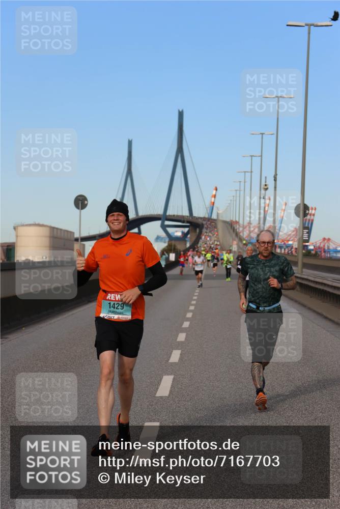 03.10.2024 - Köhlbrandbrückenlauf Miley Keyser http://msf.ph/oto/7167703 03.10.2024 09:42:22 Position 3 1429 meine-sportfotos.de