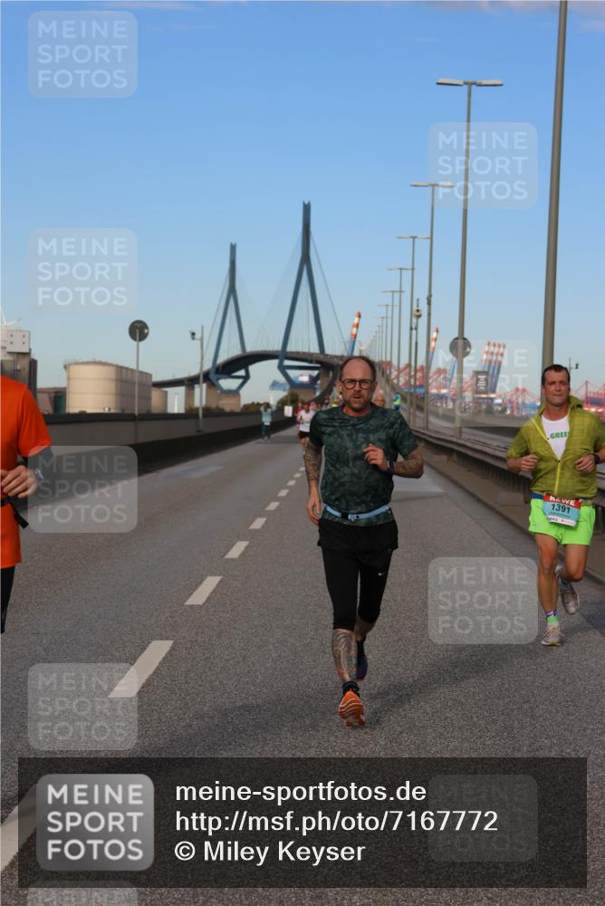 03.10.2024 - Köhlbrandbrückenlauf Miley Keyser http://msf.ph/oto/7167772 03.10.2024 09:42:24 Position 3 1391 meine-sportfotos.de