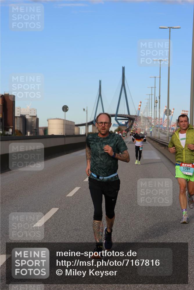 03.10.2024 - Köhlbrandbrückenlauf Miley Keyser http://msf.ph/oto/7167816 03.10.2024 09:42:24 Position 3 1391 meine-sportfotos.de