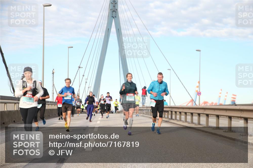 03.10.2024 - Köhlbrandbrückenlauf Jannik Wohlers http://msf.ph/oto/7167819 03.10.2024 09:42:07 Position 2 1494, 2151, 1174, 1239 meine-sportfotos.de