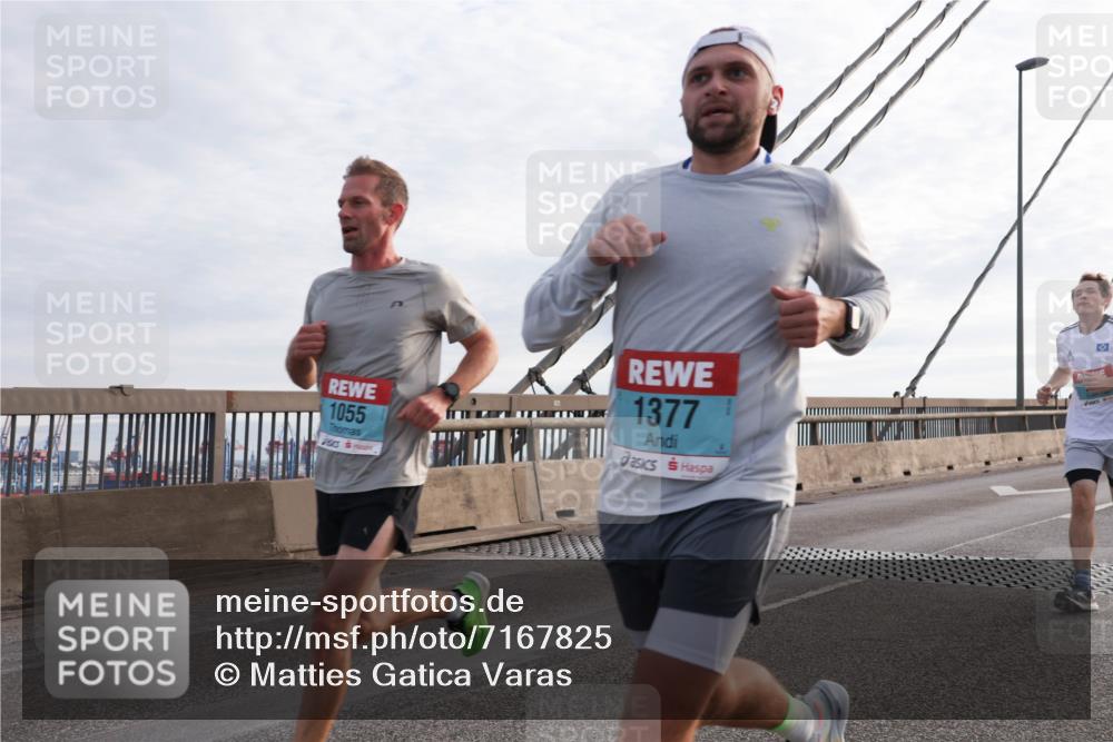 03.10.2024 - Köhlbrandbrückenlauf Matties Gatica Varas http://msf.ph/oto/7167825 03.10.2024 09:20:19 Position 2 1055, 1377 meine-sportfotos.de