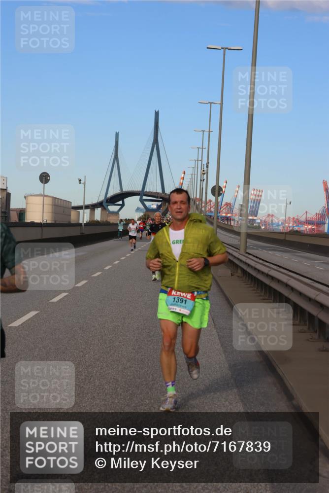 03.10.2024 - Köhlbrandbrückenlauf Miley Keyser http://msf.ph/oto/7167839 03.10.2024 09:42:25 Position 3 1391 meine-sportfotos.de