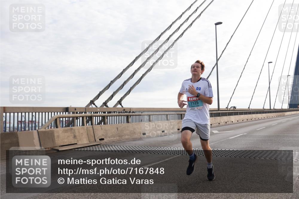 03.10.2024 - Köhlbrandbrückenlauf Matties Gatica Varas http://msf.ph/oto/7167848 03.10.2024 09:20:20 Position 2 1125 meine-sportfotos.de