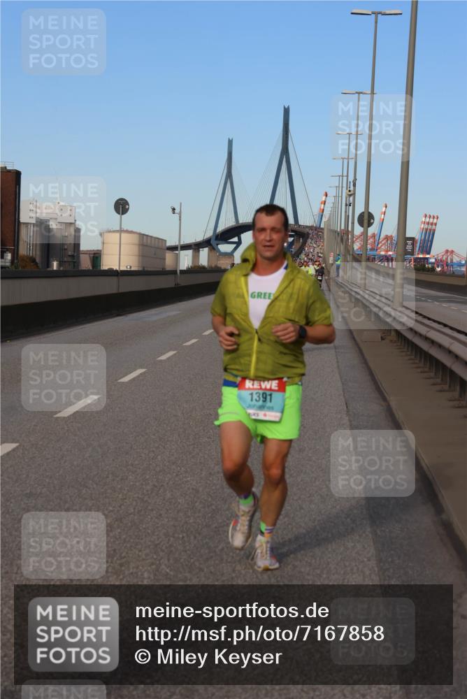 03.10.2024 - Köhlbrandbrückenlauf Miley Keyser http://msf.ph/oto/7167858 03.10.2024 09:42:26 Position 3 1391 meine-sportfotos.de