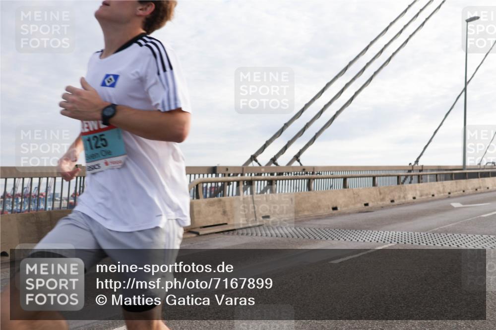 03.10.2024 - Köhlbrandbrückenlauf Matties Gatica Varas http://msf.ph/oto/7167899 03.10.2024 09:20:20 Position 2 125 meine-sportfotos.de