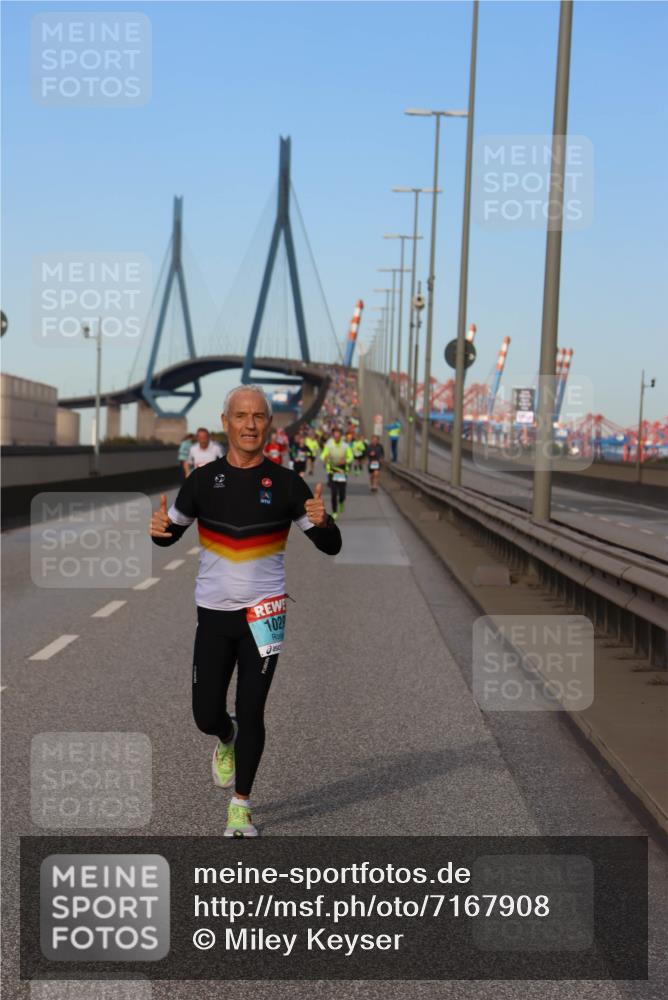 03.10.2024 - Köhlbrandbrückenlauf Miley Keyser http://msf.ph/oto/7167908 03.10.2024 09:42:31 Position 3  meine-sportfotos.de