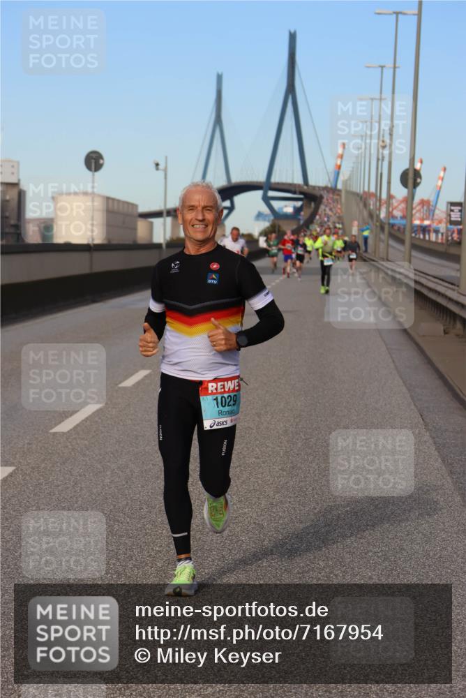 03.10.2024 - Köhlbrandbrückenlauf Miley Keyser http://msf.ph/oto/7167954 03.10.2024 09:42:31 Position 3 1029 meine-sportfotos.de