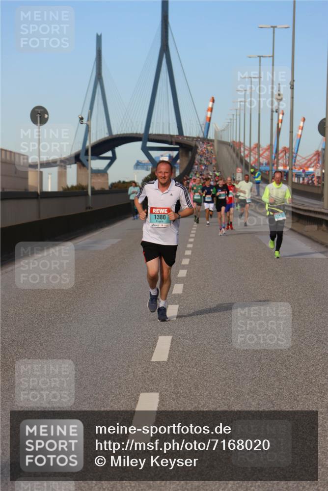 03.10.2024 - Köhlbrandbrückenlauf Miley Keyser http://msf.ph/oto/7168020 03.10.2024 09:42:38 Position 3 1380, 1472 meine-sportfotos.de