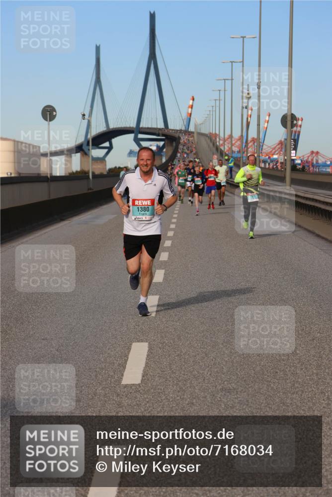 03.10.2024 - Köhlbrandbrückenlauf Miley Keyser http://msf.ph/oto/7168034 03.10.2024 09:42:39 Position 3 1380 meine-sportfotos.de