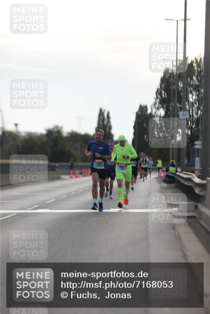 03.10.2024 - Köhlbrandbrückenlauf Fuchs,  Jonas http://msf.ph/oto/7168053 03.10.2024 09:10:52 Position 3 1405, 1051, 1 meine-sportfotos.de