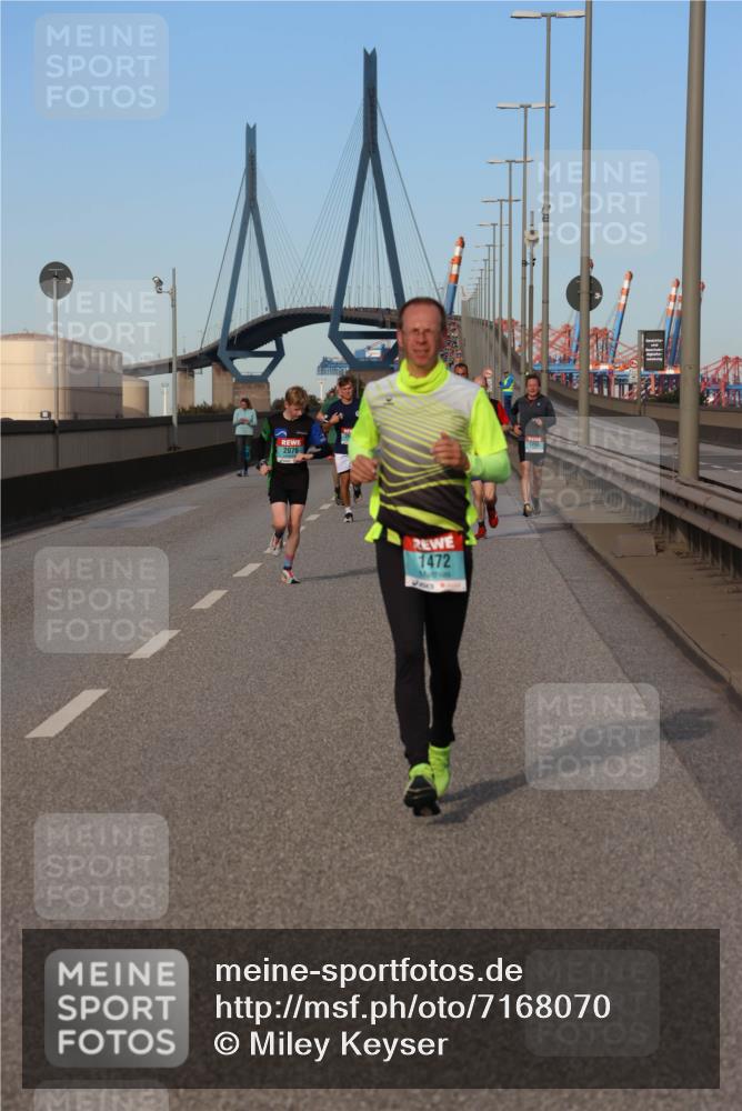 03.10.2024 - Köhlbrandbrückenlauf Miley Keyser http://msf.ph/oto/7168070 03.10.2024 09:42:46 Position 3 4, 1472 meine-sportfotos.de