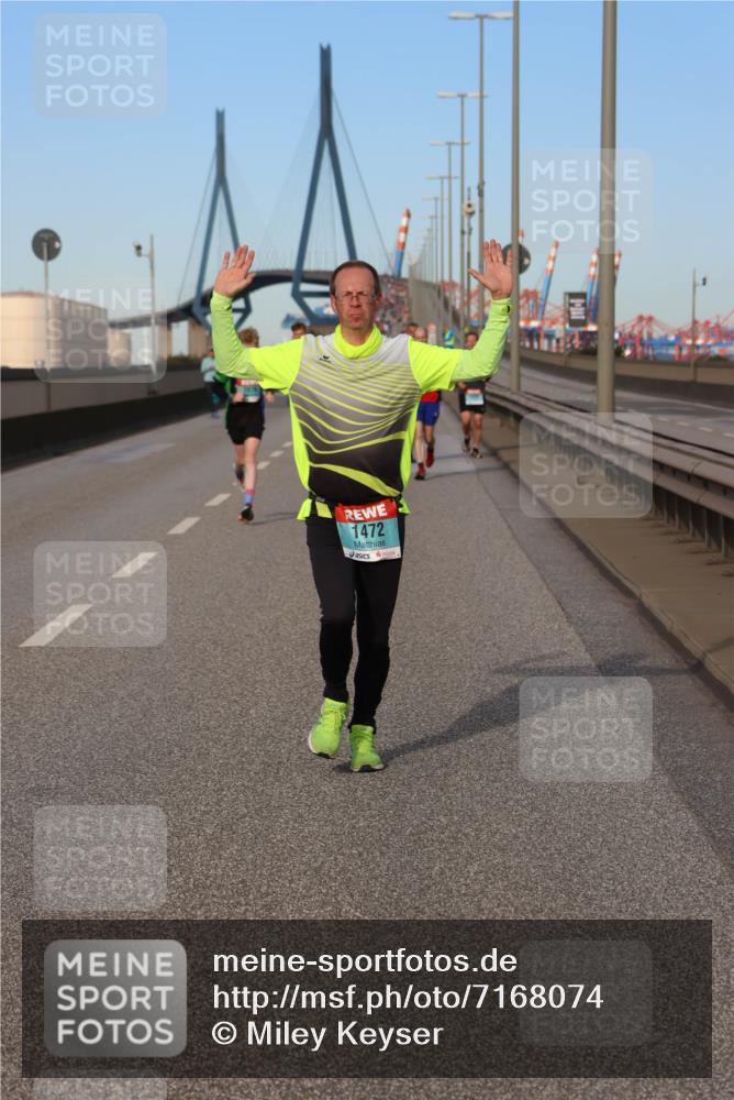 03.10.2024 - Köhlbrandbrückenlauf Miley Keyser http://msf.ph/oto/7168074 03.10.2024 09:42:47 Position 3 1472 meine-sportfotos.de