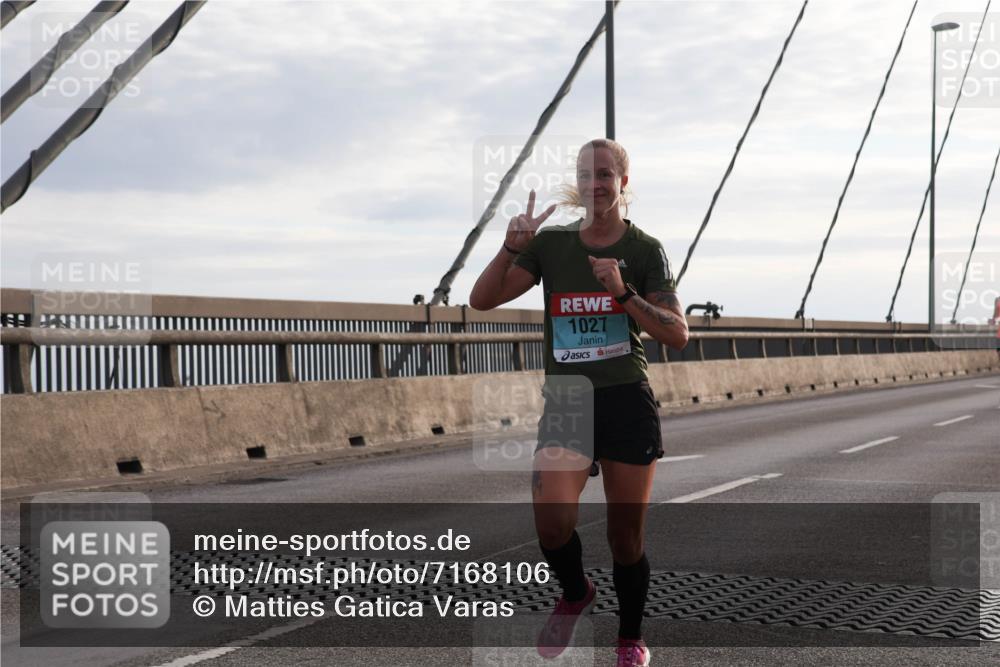 03.10.2024 - Köhlbrandbrückenlauf Matties Gatica Varas http://msf.ph/oto/7168106 03.10.2024 09:20:27 Position 2 1027 meine-sportfotos.de