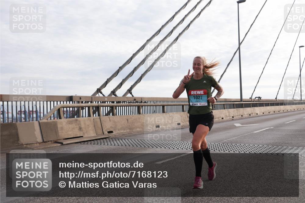 03.10.2024 - Köhlbrandbrückenlauf Matties Gatica Varas http://msf.ph/oto/7168123 03.10.2024 09:20:27 Position 2 1027 meine-sportfotos.de