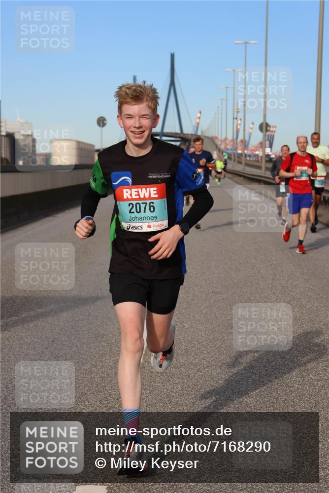 03.10.2024 - Köhlbrandbrückenlauf Miley Keyser http://msf.ph/oto/7168290 03.10.2024 09:42:54 Position 3 2076 meine-sportfotos.de