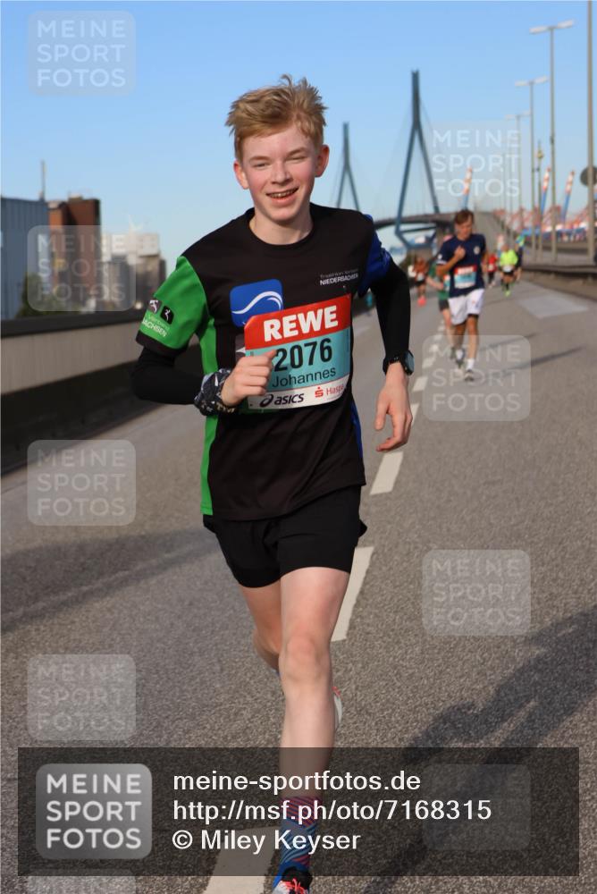 03.10.2024 - Köhlbrandbrückenlauf Miley Keyser http://msf.ph/oto/7168315 03.10.2024 09:42:54 Position 3 2076 meine-sportfotos.de