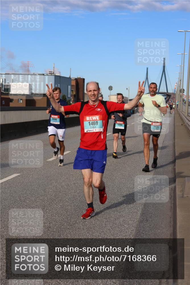 03.10.2024 - Köhlbrandbrückenlauf Miley Keyser http://msf.ph/oto/7168366 03.10.2024 09:42:57 Position 3 2696, 1469, 1255, 1420 meine-sportfotos.de