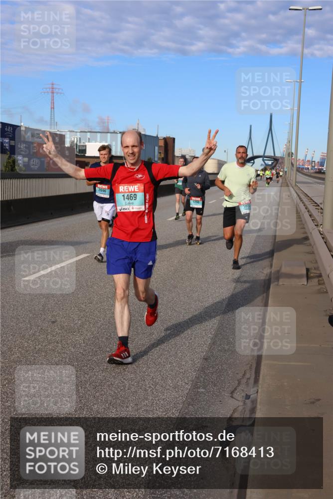 03.10.2024 - Köhlbrandbrückenlauf Miley Keyser http://msf.ph/oto/7168413 03.10.2024 09:42:58 Position 3 2696, 1469, 40, 1255, 1420 meine-sportfotos.de
