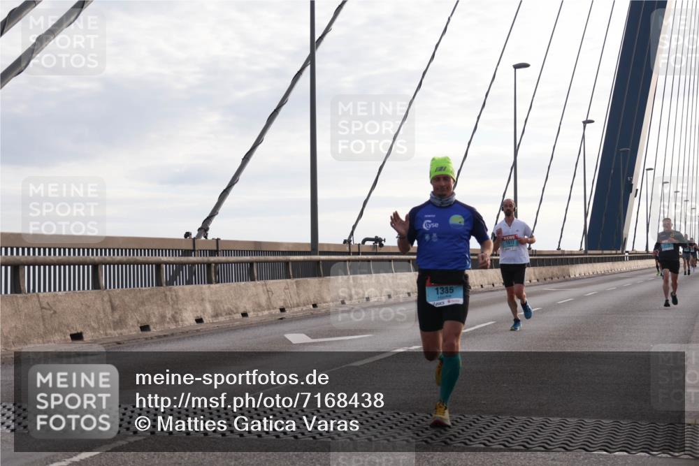 03.10.2024 - Köhlbrandbrückenlauf Matties Gatica Varas http://msf.ph/oto/7168438 03.10.2024 09:20:35 Position 2 1072, 1335 meine-sportfotos.de
