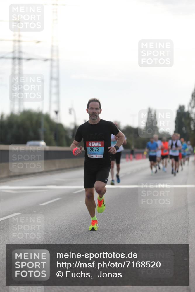 03.10.2024 - Köhlbrandbrückenlauf Fuchs,  Jonas http://msf.ph/oto/7168520 03.10.2024 09:11:03 Position 3 2673 meine-sportfotos.de