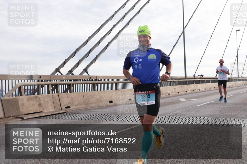 03.10.2024 - Köhlbrandbrückenlauf Matties Gatica Varas http://msf.ph/oto/7168522 03.10.2024 09:20:36 Position 2 1335, 1072 meine-sportfotos.de