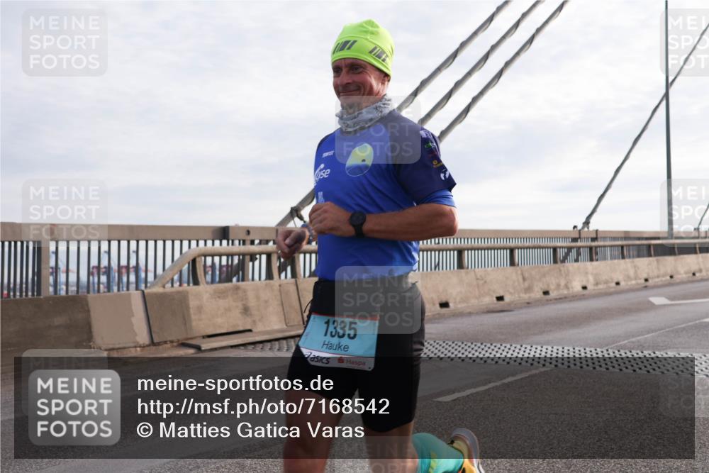 03.10.2024 - Köhlbrandbrückenlauf Matties Gatica Varas http://msf.ph/oto/7168542 03.10.2024 09:20:36 Position 2 1335 meine-sportfotos.de
