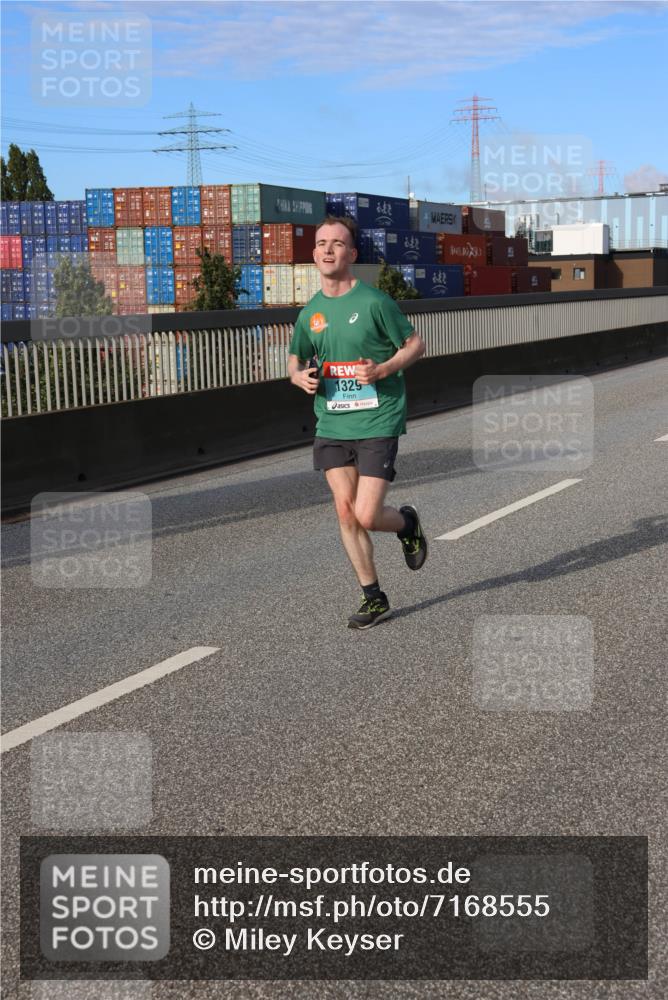 03.10.2024 - Köhlbrandbrückenlauf Miley Keyser http://msf.ph/oto/7168555 03.10.2024 09:43:02 Position 3 1329 meine-sportfotos.de