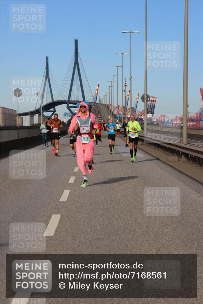 03.10.2024 - Köhlbrandbrückenlauf Miley Keyser http://msf.ph/oto/7168561 03.10.2024 09:43:06 Position 3 1478, 1067 meine-sportfotos.de