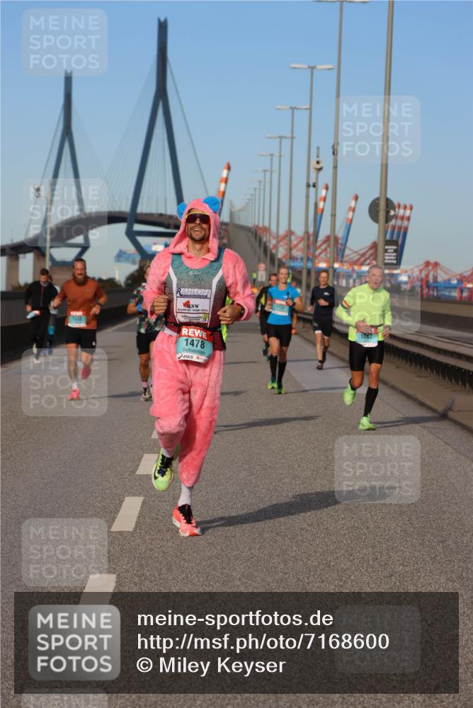 03.10.2024 - Köhlbrandbrückenlauf Miley Keyser http://msf.ph/oto/7168600 03.10.2024 09:43:07 Position 3 1478, 1132, 1067 meine-sportfotos.de