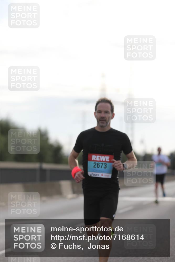 03.10.2024 - Köhlbrandbrückenlauf Fuchs,  Jonas http://msf.ph/oto/7168614 03.10.2024 09:11:05 Position 3 2673 meine-sportfotos.de