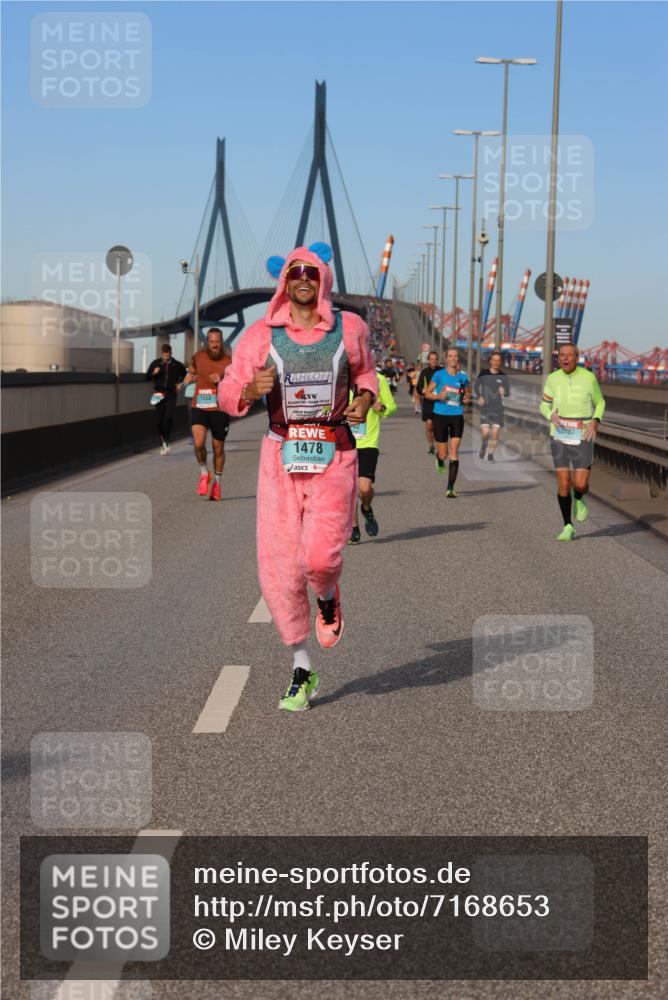 03.10.2024 - Köhlbrandbrückenlauf Miley Keyser http://msf.ph/oto/7168653 03.10.2024 09:43:08 Position 3 1533, 1478, 067 meine-sportfotos.de