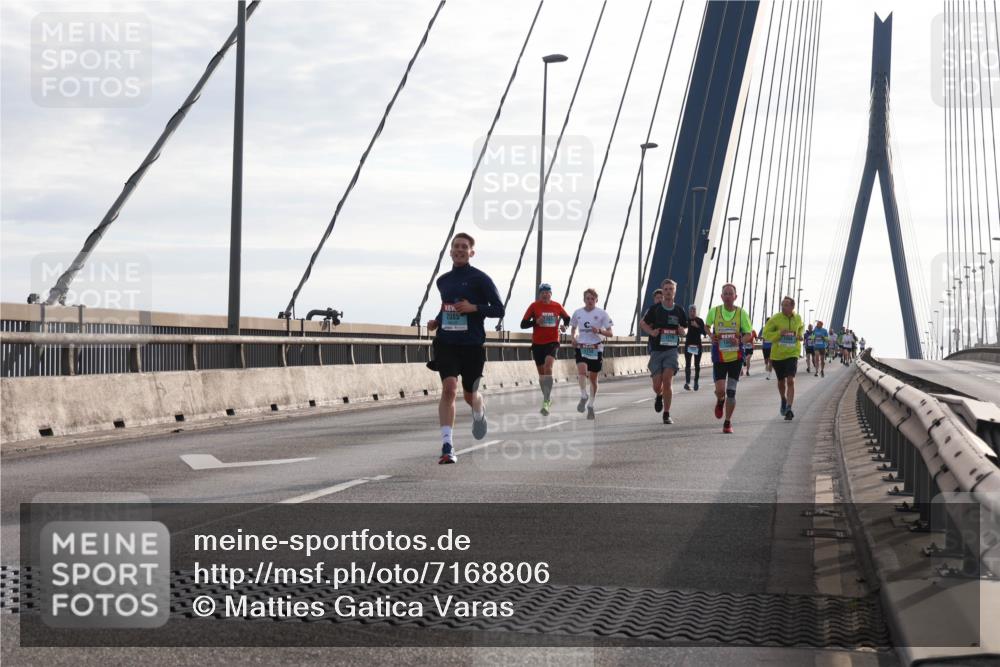 03.10.2024 - Köhlbrandbrückenlauf Matties Gatica Varas http://msf.ph/oto/7168806 03.10.2024 09:20:44 Position 2 2085 meine-sportfotos.de