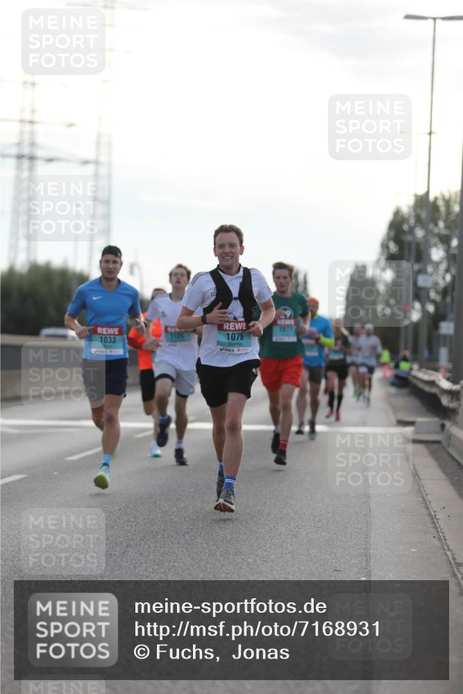 03.10.2024 - Köhlbrandbrückenlauf Fuchs,  Jonas http://msf.ph/oto/7168931 03.10.2024 09:11:11 Position 3 3, 1076, 1077, 1033 meine-sportfotos.de
