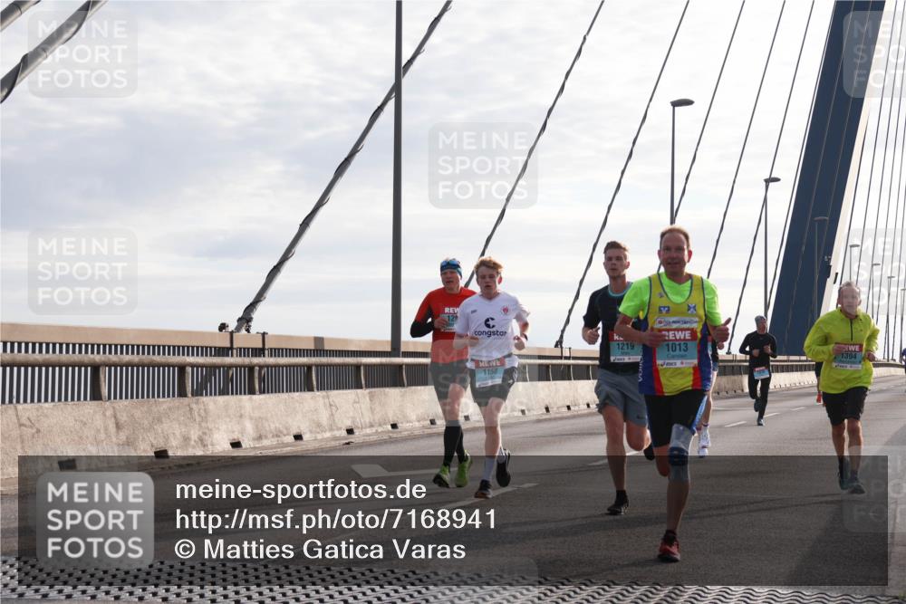03.10.2024 - Köhlbrandbrückenlauf Matties Gatica Varas http://msf.ph/oto/7168941 03.10.2024 09:20:48 Position 2 1013 meine-sportfotos.de